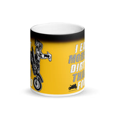 Cargar imagen en el visor de la galería, Eat dirt than food_Yellow Magic Mug - motorholic